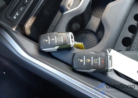 2019 Ram 1500 Big Horn/Lone Star 4X4 6'4 Box z USA, uszkodzony, nr VIN 1C6SRFBTXKN521829